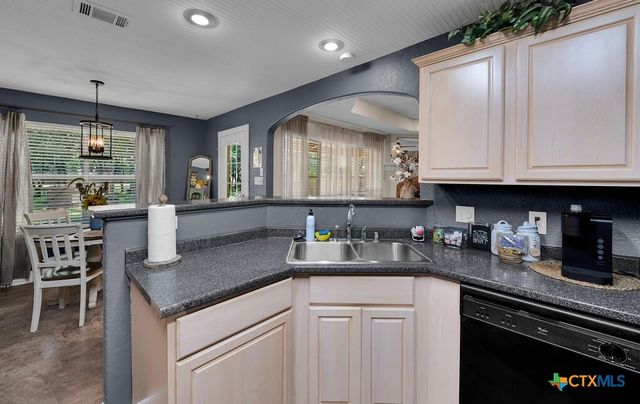 37 Bluebonnet Loop, Morgans Point Resort, TX 76513