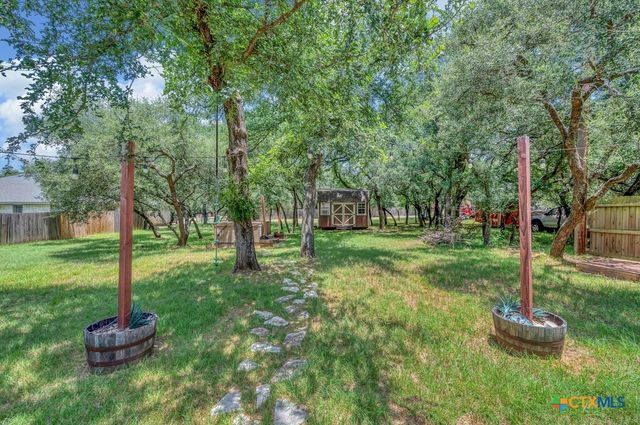 37 Bluebonnet Loop, Morgans Point Resort, TX 76513