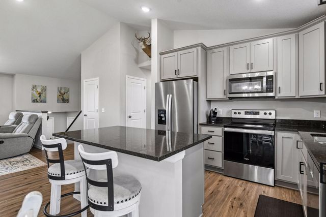 2131 River Bend Trail, Mayer, MN 55360