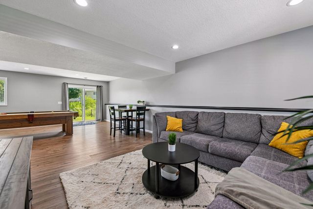 2131 River Bend Trail, Mayer, MN 55360
