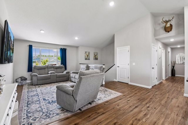 2131 River Bend Trail, Mayer, MN 55360