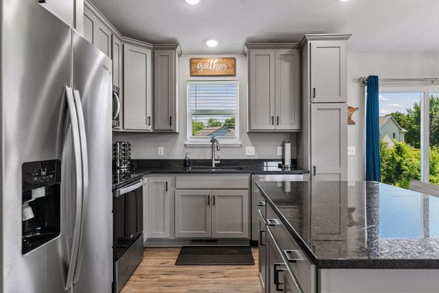 2131 River Bend Trail, Mayer, MN 55360