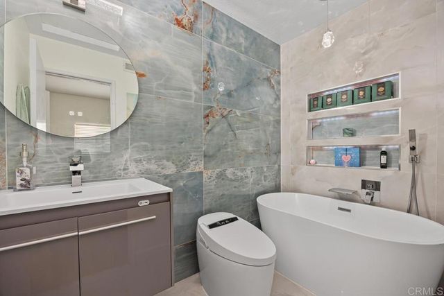 730 Breeze Hill Road 230, Vista, CA 92081