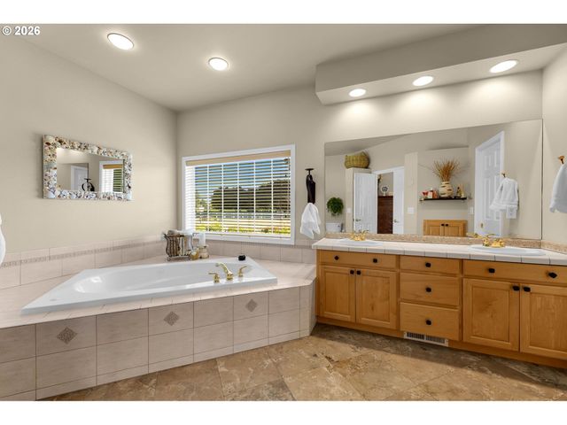 16210 Ne 92ND Ave, Battle Ground, WA 98604