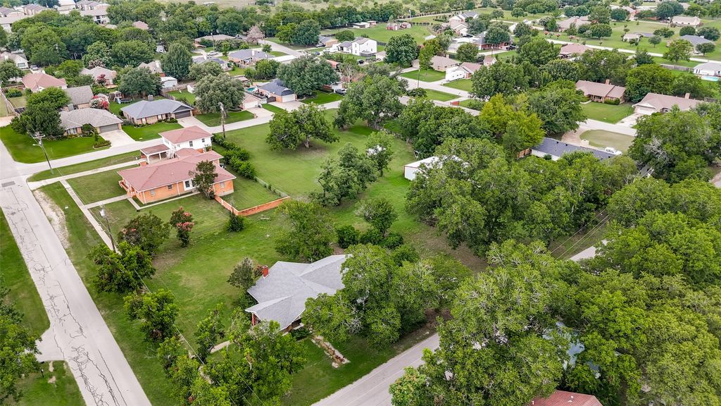 618 W 5th Street, Justin, TX 76247 — photo 4