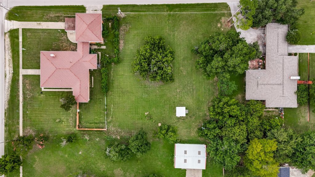 618 W 5th Street, Justin, TX 76247 — photo 5
