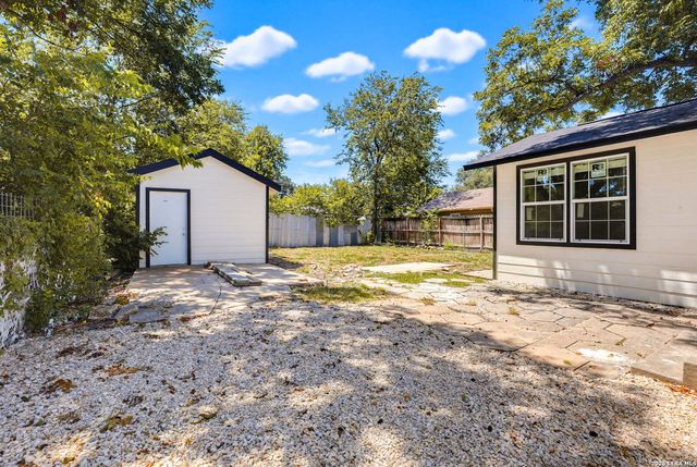 1326 W WINNIPEG AVE, San Antonio, TX 78225