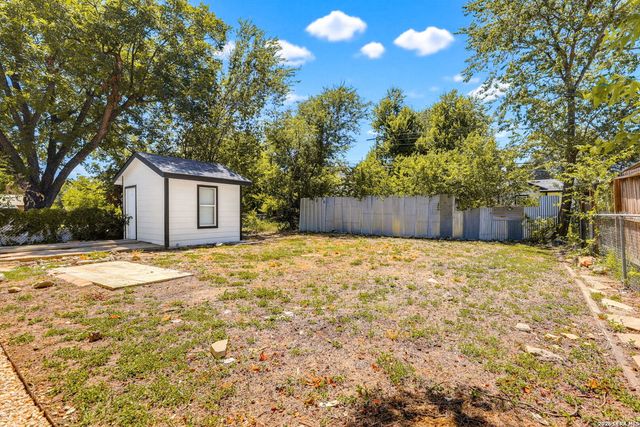 1326 W WINNIPEG AVE, San Antonio, TX 78225