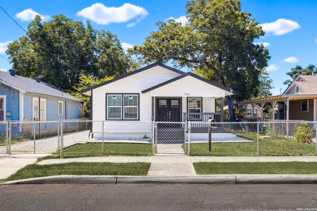 1326 W WINNIPEG AVE, San Antonio, TX 78225