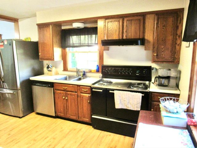 228 Palmer Rd, Monson, MA 01057