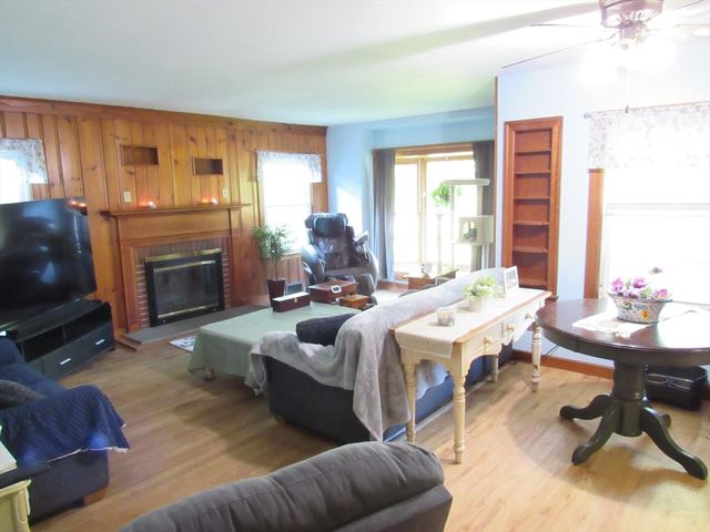 228 Palmer Rd, Monson, MA 01057