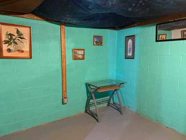 228 Palmer Rd, Monson, MA 01057