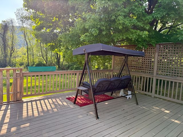 228 Palmer Rd, Monson, MA 01057
