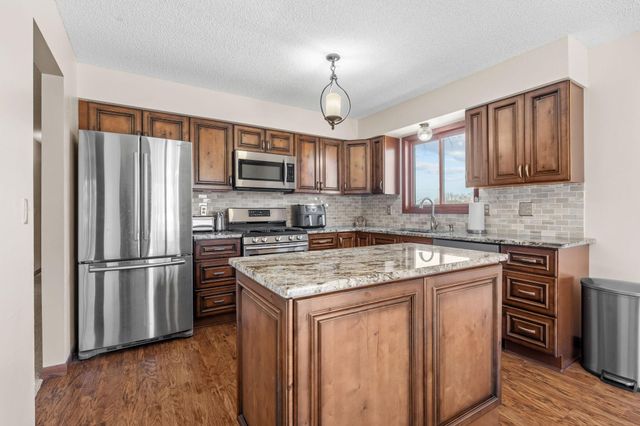 16988 Weaver Lake Drive, Maple Grove, MN 55311