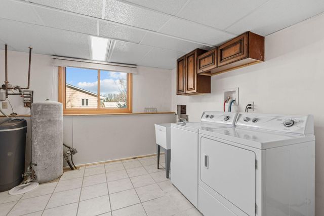 16988 Weaver Lake Drive, Maple Grove, MN 55311