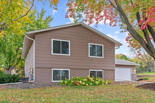 16988 Weaver Lake Drive, Maple Grove, MN 55311