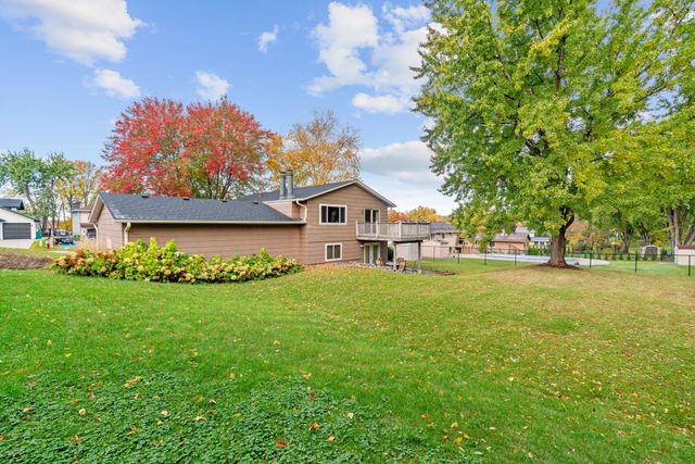 16988 Weaver Lake Drive, Maple Grove, MN 55311