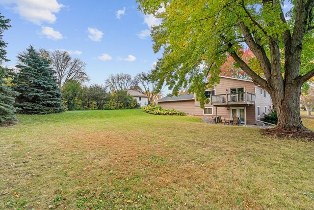 16988 Weaver Lake Drive, Maple Grove, MN 55311