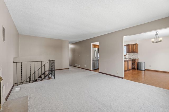 16988 Weaver Lake Drive, Maple Grove, MN 55311