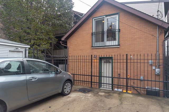 1644 W Augusta Boulevard House, Chicago, IL 60622