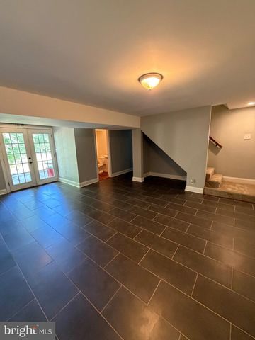 5705 SAILSTONE LN, Woodbridge, VA 22193