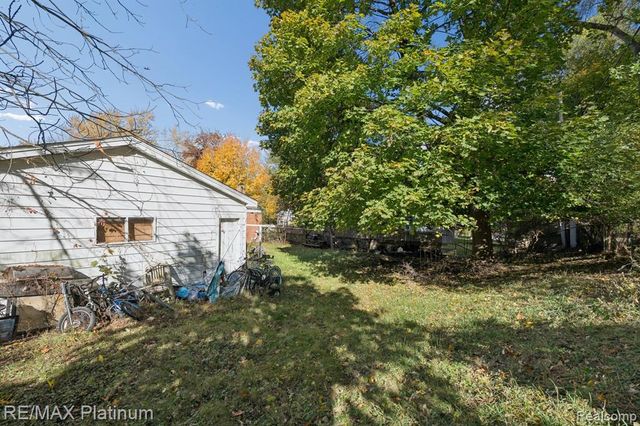 1149 Parallel Street, Fenton, MI 48430