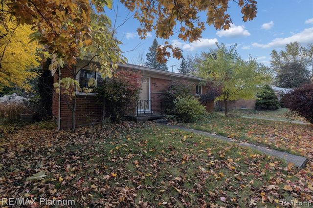 1149 Parallel Street, Fenton, MI 48430