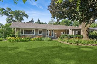 1211 James Street, Geneva, IL 60134