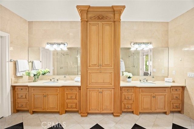 1118 S 6th Avenue, Arcadia, CA 91006