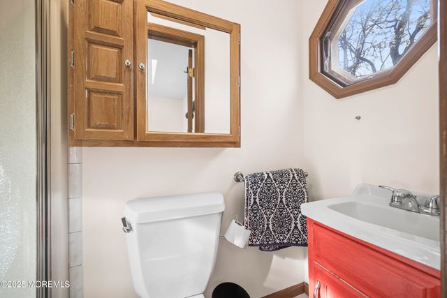 28 Florence Avenue, Leonardo, NJ 07737