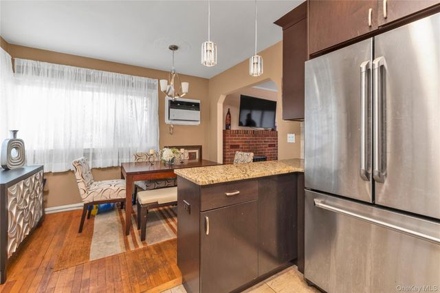 44 Marlowe Road, Valley Stream, NY 11580