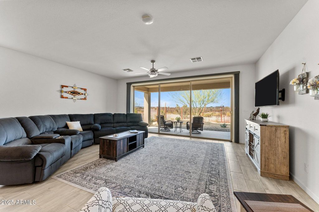 Image 9 of property listing at 4334 PONDEROSA Trail, Wickenburg, AZ 85390