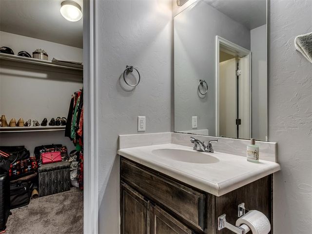 6712 NW 156 Street, Edmond, OK 73013