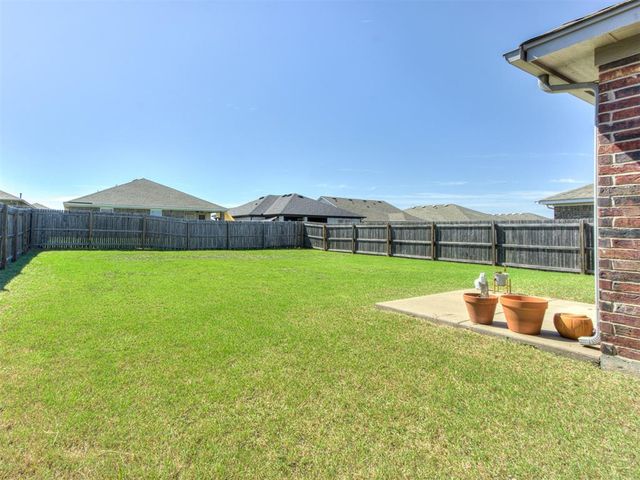 6712 NW 156 Street, Edmond, OK 73013