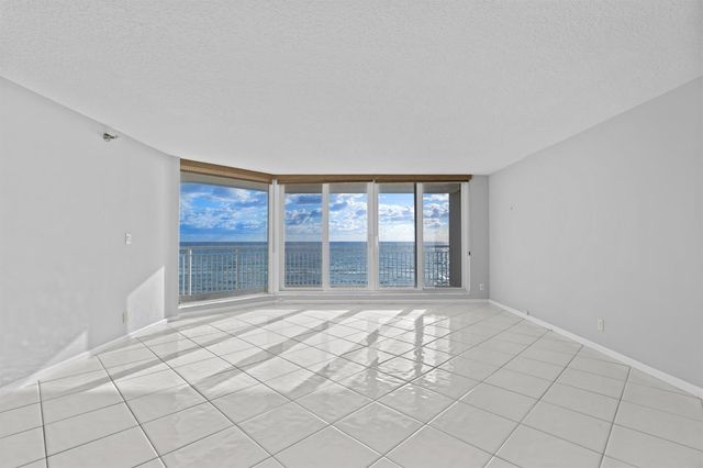 3600 S Ocean Boulevard 203, South Palm Beach, FL 33480