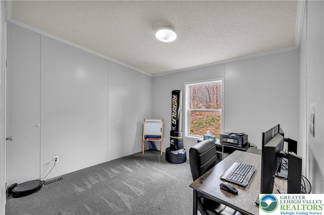 7894 Leaser Road, Lynn Twp, PA 19529