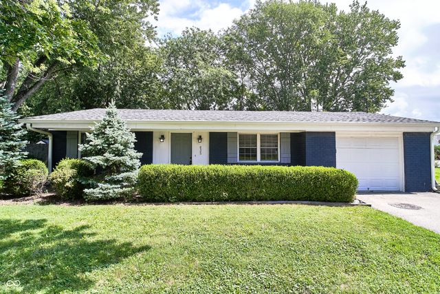 635 Lake View Drive, Zionsville, IN 46077