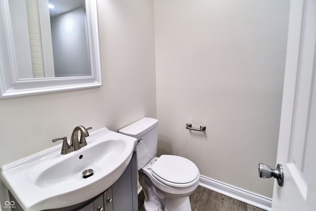 635 Lake View Drive, Zionsville, IN 46077