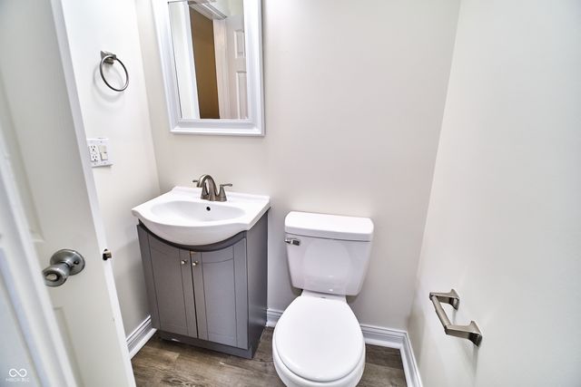635 Lake View Drive, Zionsville, IN 46077