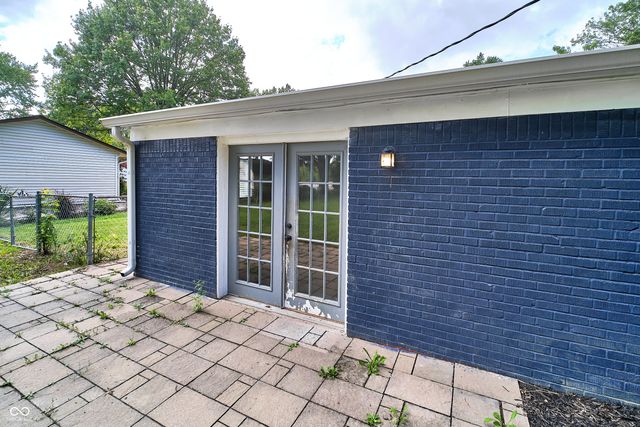 635 Lake View Drive, Zionsville, IN 46077