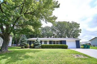 635 Lake View Drive, Zionsville, IN 46077