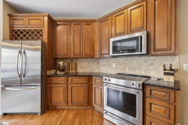 12 Hidden Springs Lane, Taylors, SC 29687