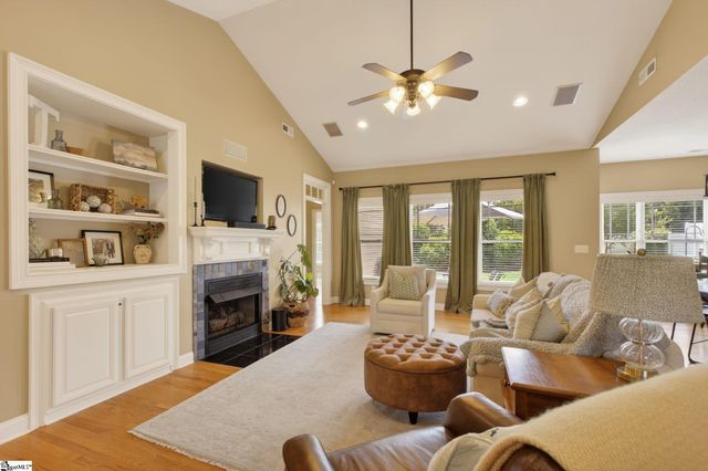 12 Hidden Springs Lane, Taylors, SC 29687