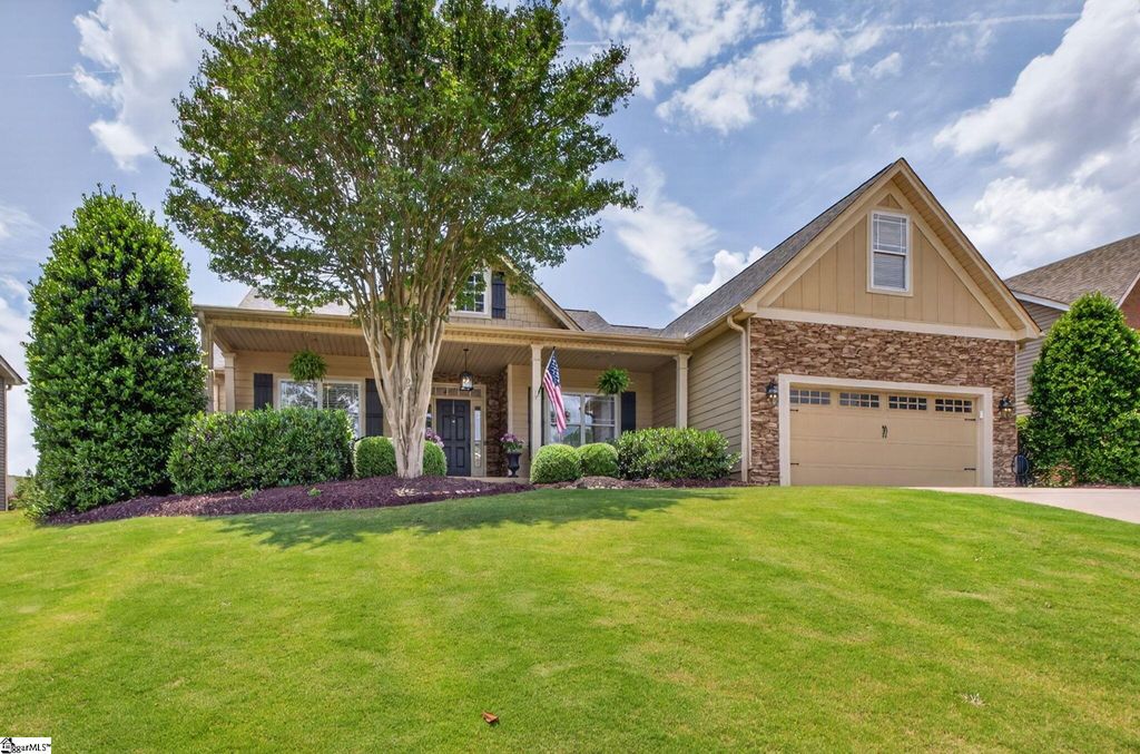 12 Hidden Springs Lane, Taylors, SC 29687