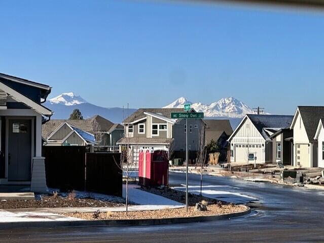 61209 NE Snow Owl Street, Bend, OR 97701