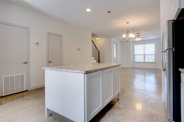 3427 W 6th Street, Fort Worth, TX 76107