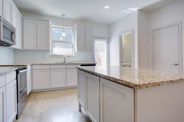 3427 W 6th Street, Fort Worth, TX 76107
