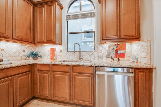 5210 Feagan Street, Houston, TX 77007