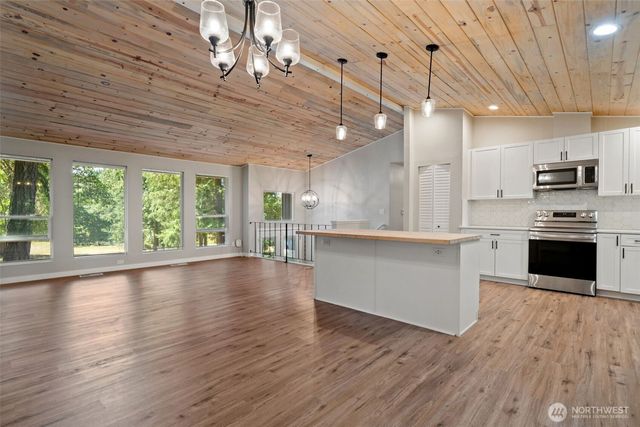 7540 Grahns Lane NE, Bremerton, WA 98311