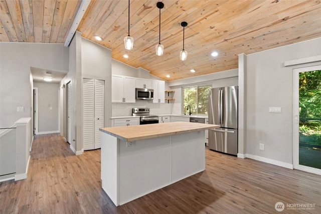 7540 Grahns Lane NE, Bremerton, WA 98311